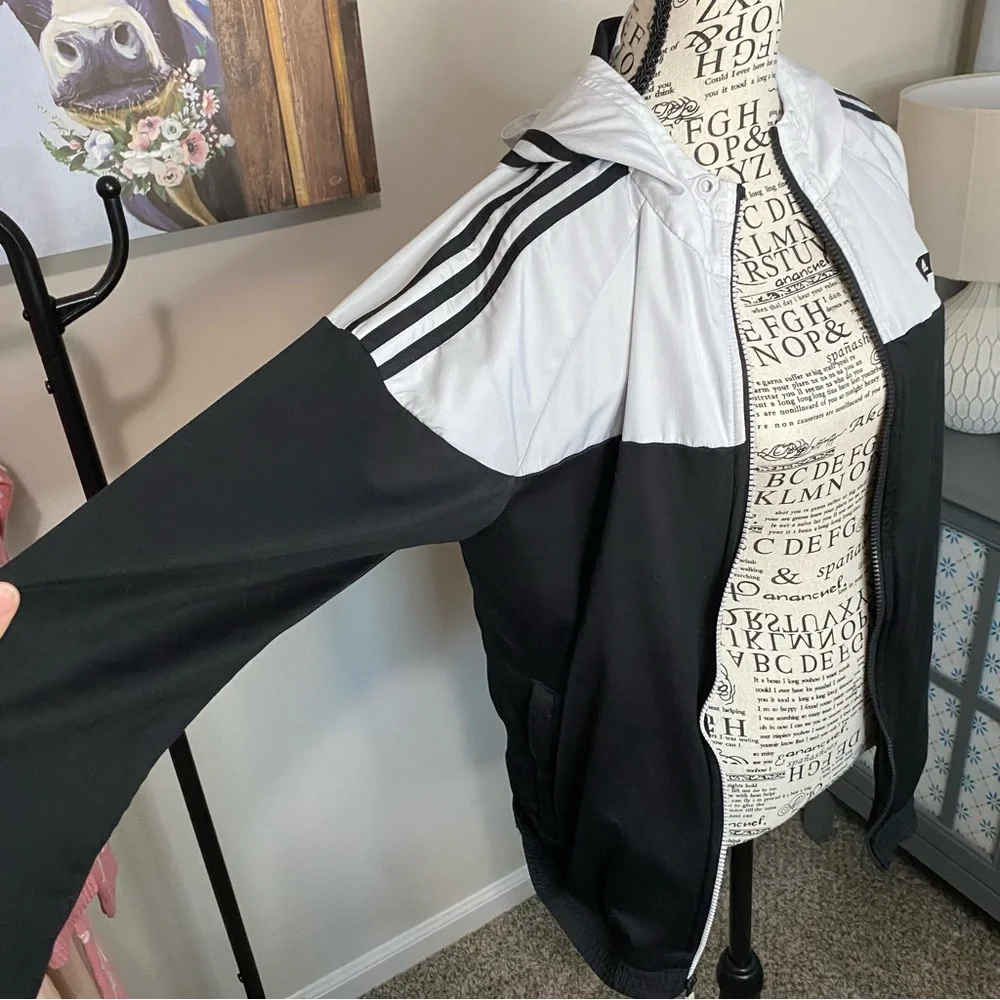 adidas classic stripe